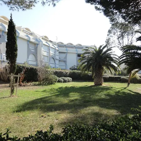 Apartament 2 Pieces Climatise Avec Parking, Proche - Fr-1-307-254 *