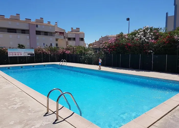 2 Pieces Climatise Avec Parking, Proche - Fr-1-307-254 Apartament Le Grau-du-Roi