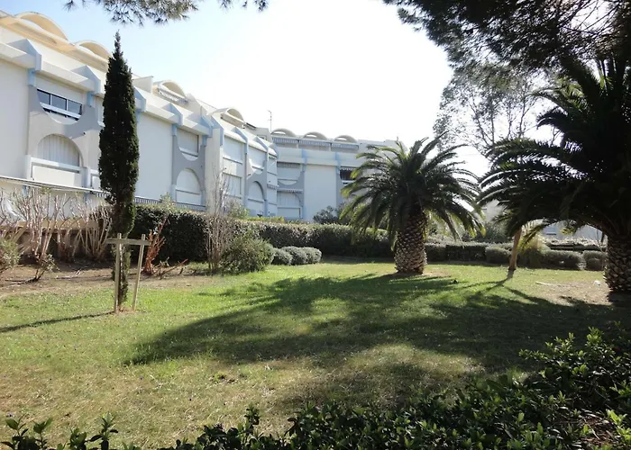 Apartament 2 Pieces Climatise Avec Parking, Proche - Fr-1-307-254 *
